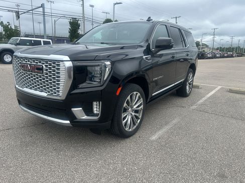 Used 2022 GMC Yukon Denali AWD/4WD image 2