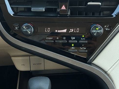 Used 2022 Toyota Camry LE FWD image 19