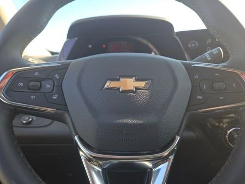 New 2026 Chevrolet Trax LT w/ Sunroof Package image 8