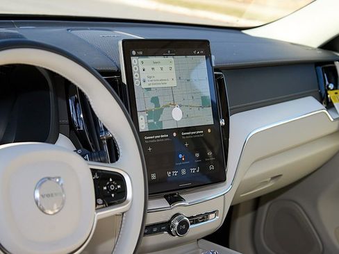 New 2026 Volvo XC60 B5 Ultra w/ Protection Package Premier image 13