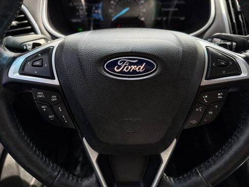 Used 2018 Ford Edge Titanium w/ Equipment Group 302A AWD/4WD image 26