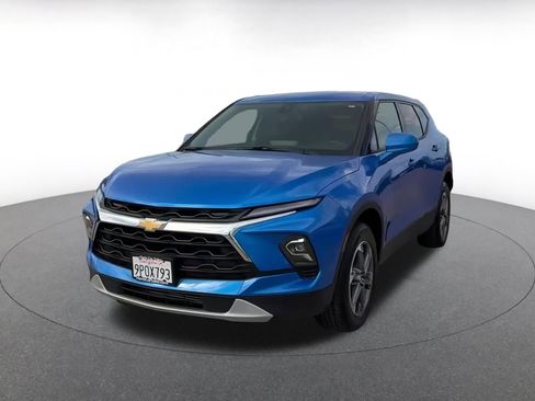 Used 2025 Chevrolet Blazer LT image 7