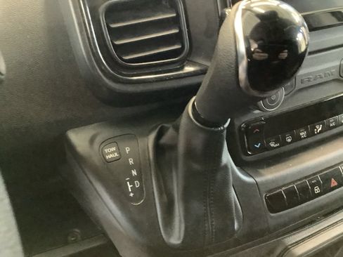 Used 2025 RAM ProMaster 2500 w/ U-Haul Equipment Group FWD image 15