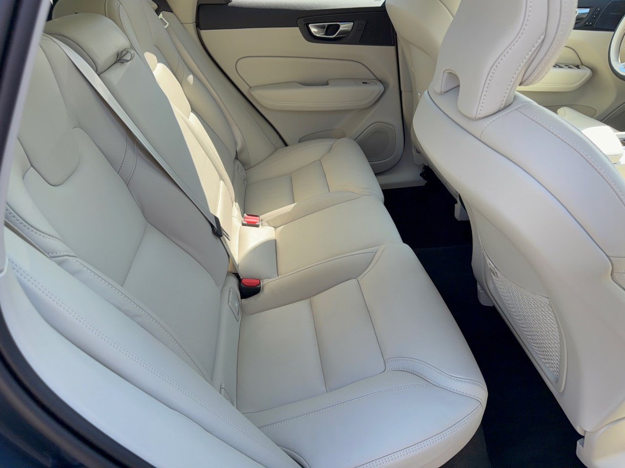Used 2026 Volvo XC60 B5 Ultra AWD/4WD image 29