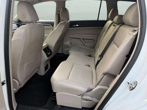 Used 2022 Volkswagen Atlas SE image 16