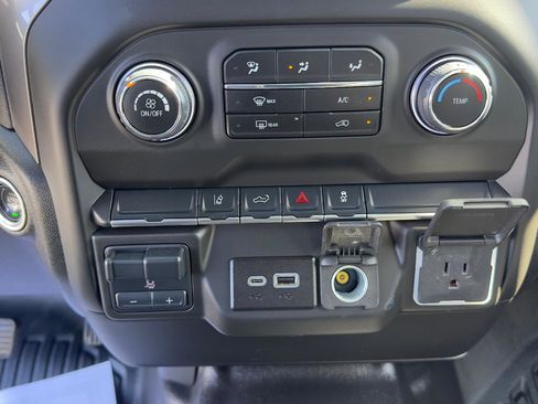 Used 2025 Chevrolet Silverado 2500 W/T w/ WT Convenience Package image 12