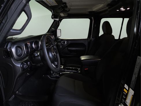 Used 2023 Jeep Gladiator Sport AWD/4WD image 20