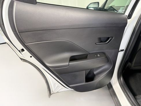 Used 2025 Hyundai Kona SEL FWD image 27