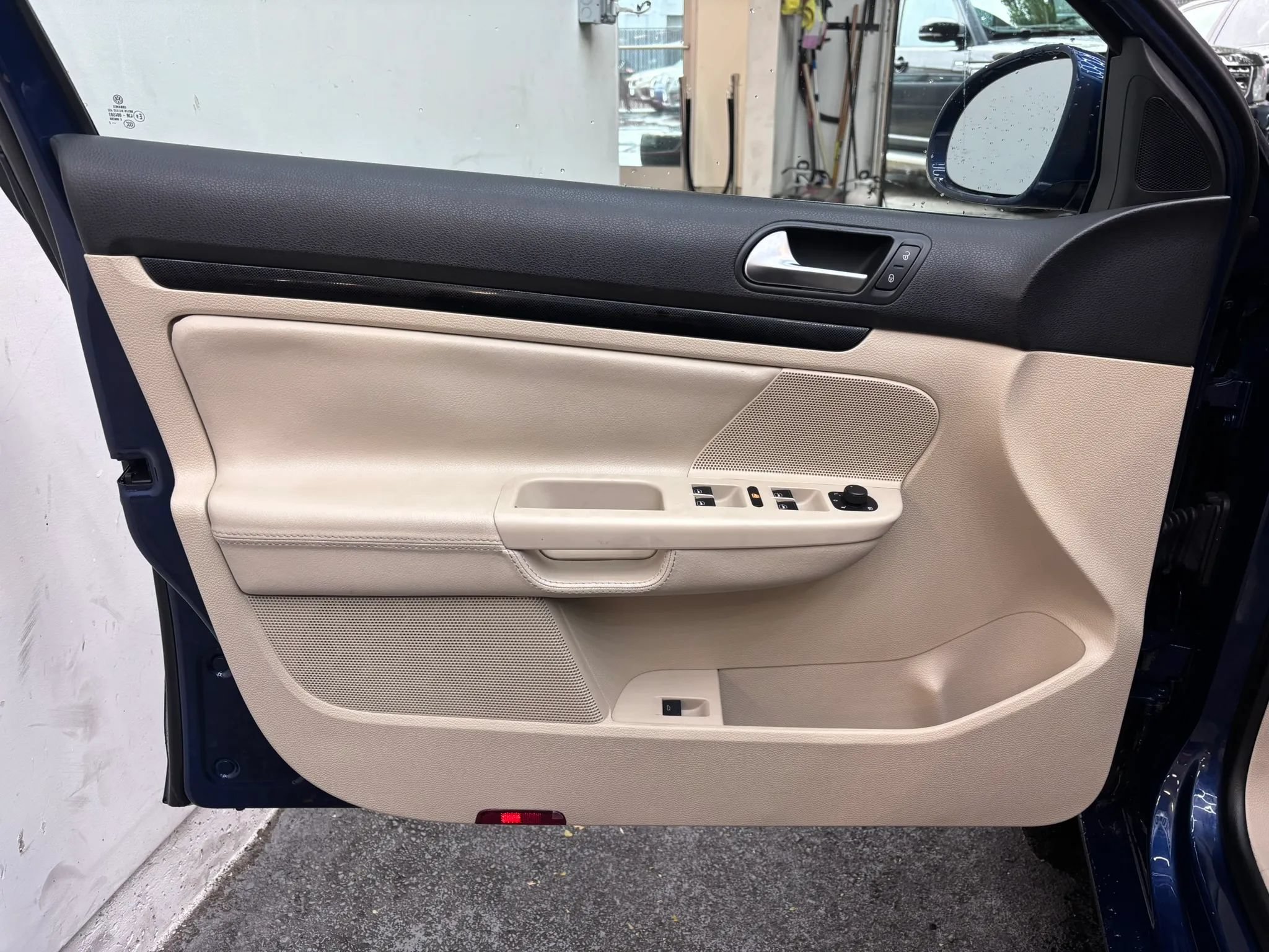 Used 2012 Volkswagen Jetta TDI FWD image 19