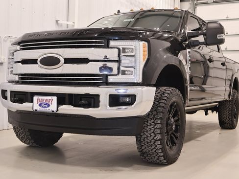 Certified 2019 Ford F250 Lariat w/ Lariat Ultimate Package image 6