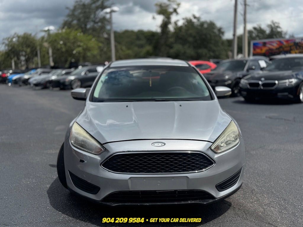 Used 2017 Ford Focus SE FWD image 6