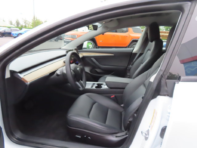 Used 2022 Tesla Model 3 RWD image 13