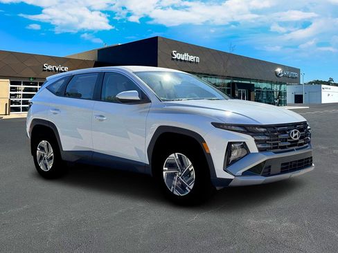 New 2026 Hyundai Tucson Blue SE AWD/4WD image 11