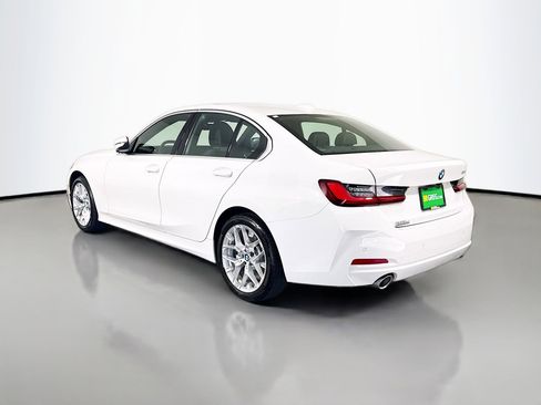 Used 2025 BMW 330i Sedan w/ M Sport Package image 7