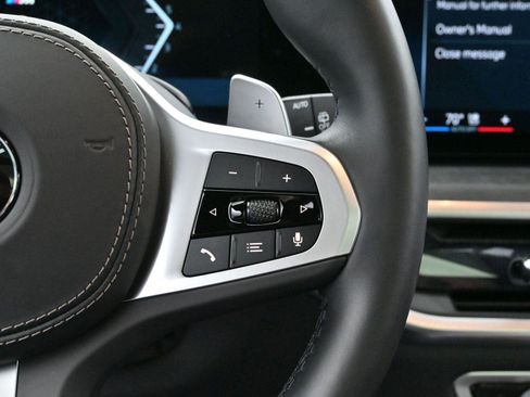 Used 2024 BMW X7 xDrive40i w/ M Sport Package image 17