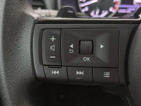 Certified 2023 Nissan Rogue SV FWD image 19