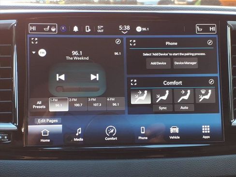 Used 2023 Chrysler Pacifica Touring-L image 11