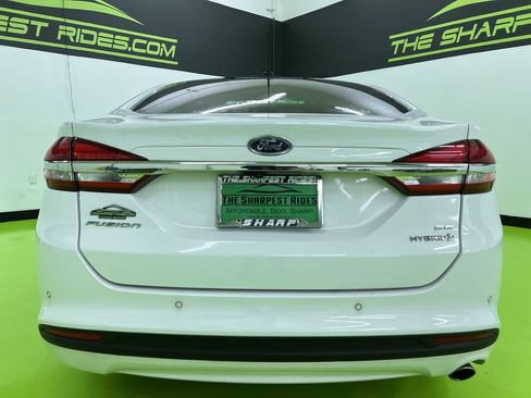 Used 2018 Ford Fusion SE FWD image 16