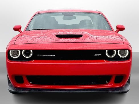Used 2022 Dodge Challenger GT image 3