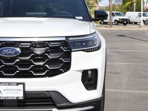 New 2026 Ford Explorer Platinum AWD/4WD image 8