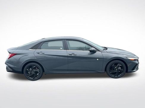 New 2026 Hyundai Elantra SEL Sport Premium FWD image 7