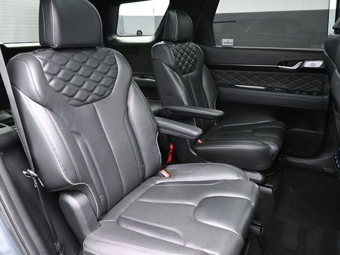 Used 2022 Hyundai Palisade Calligraphy image 25