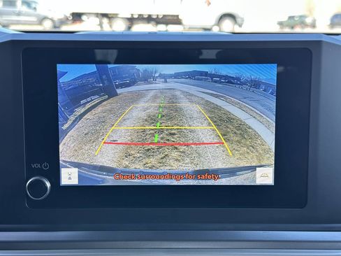 Used 2025 Toyota Tacoma SR5 AWD/4WD image 32