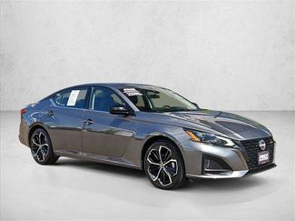 Used 2024 Nissan Altima 2.5 SR FWD video 3