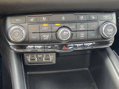Used 2024 Dodge Durango GT AWD/4WD image 29