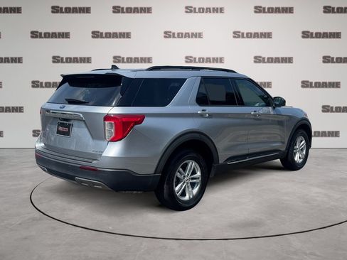 Used 2021 Ford Explorer XLT w/ Equipment Group 202A AWD/4WD image 5