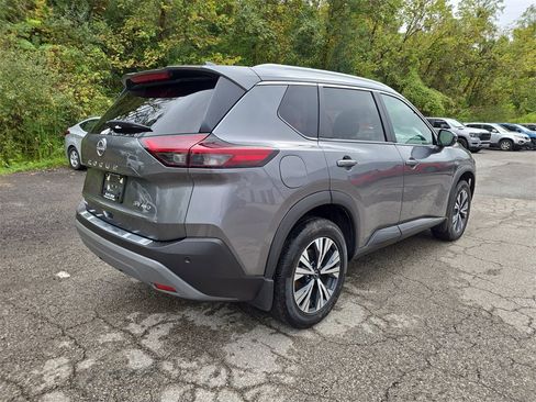 Used 2022 Nissan Rogue SV w/ SV Premium Package image 4