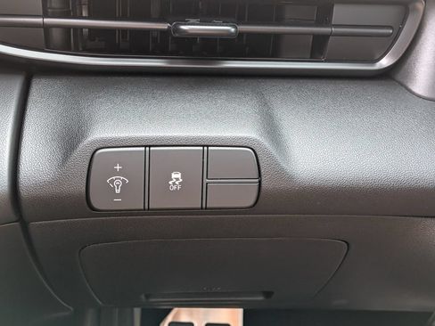 New 2026 Hyundai Elantra SE FWD image 21