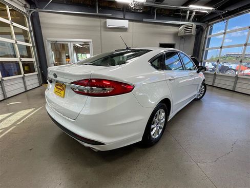 Used 2018 Ford Fusion S FWD image 5