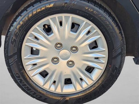 Used 2017 Ford Fiesta S image 22