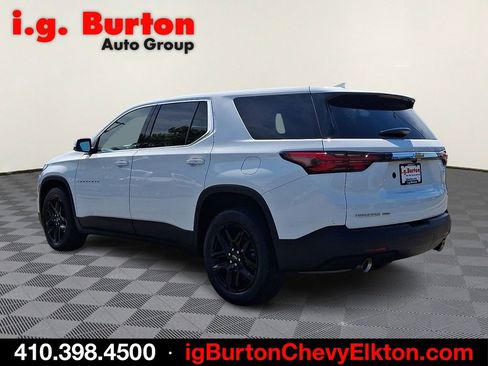 Used 2023 Chevrolet Traverse LS w/ Safety Package AWD/4WD image 4