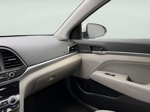 Used 2020 Hyundai Elantra SEL FWD image 24