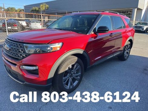 Used 2023 Ford Explorer XLT w/ Equipment Group 202A image 4