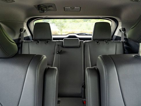 Used 2022 Toyota Highlander Limited FWD image 21