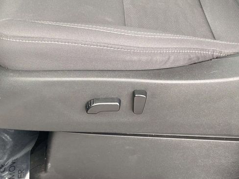 Used 2023 Nissan Frontier SV w/ Technology Package image 14