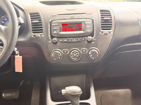 Used 2018 Kia Forte LX FWD image 15