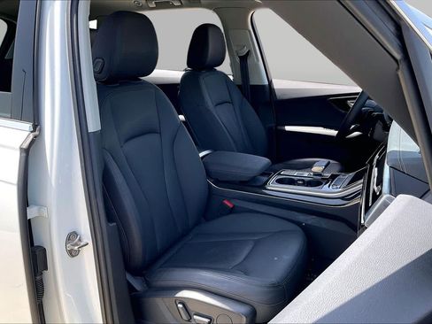 Used 2023 Audi Q7 3.0T Premium w/ Convenience Package AWD/4WD image 9
