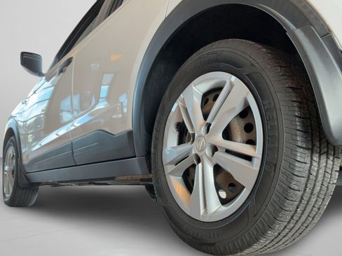 Used 2022 Nissan Kicks S FWD image 37