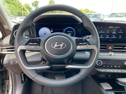 New 2026 Hyundai Elantra Limited FWD image 11