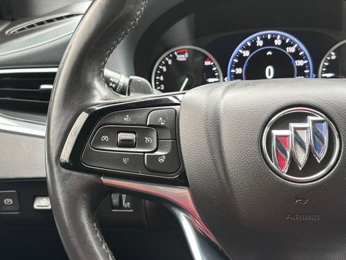 Used 2024 Buick Enclave Premium image 33