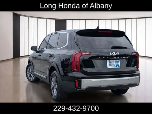 Used 2023 Kia Telluride LX AWD/4WD image 8