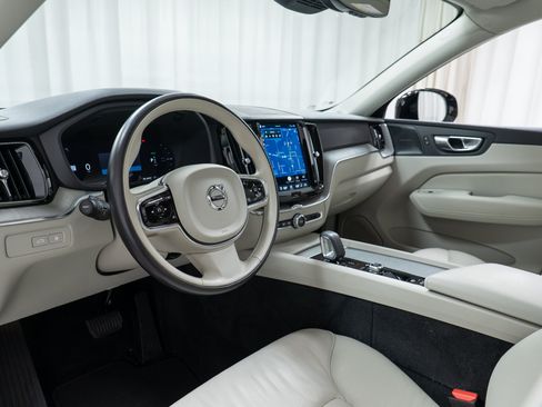 Certified 2024 Volvo XC60 T8 Plus w/ Climate Package AWD/4WD image 12