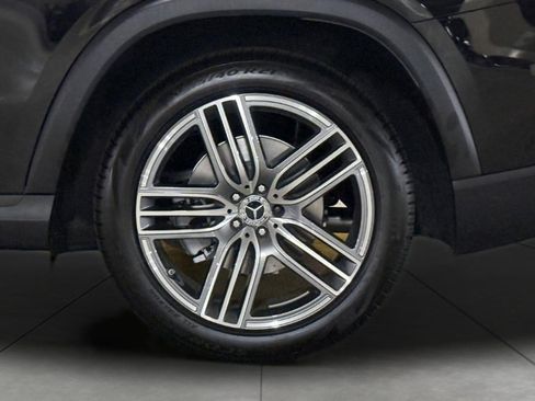 New 2026 Mercedes-Benz GLS 450 4MATIC image 25