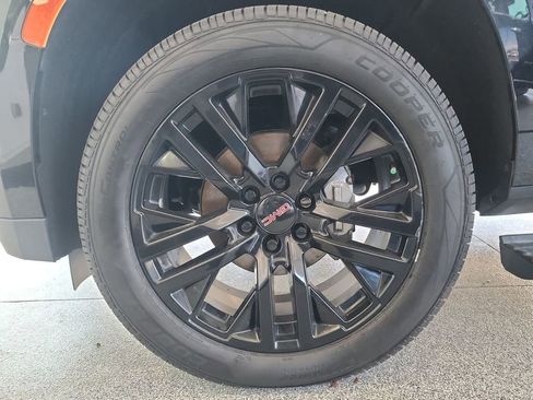 Certified 2021 GMC Yukon XL Denali w/ Denali Premium Package image 33