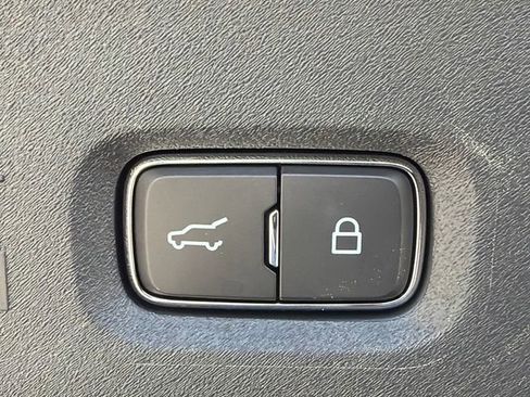 Used 2025 Ford Expedition Max Platinum w/ Stealth Performance Package image 19