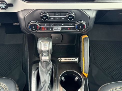 Used 2022 Ford Bronco Badlands w/ Sasquatch Package image 13